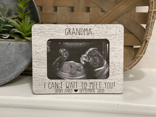 Pregnancy Reveal Grandma To Be Gift Pregnancy Reveal to Parents Baby Bump Grandparents Picture Frame New Grandma Picture