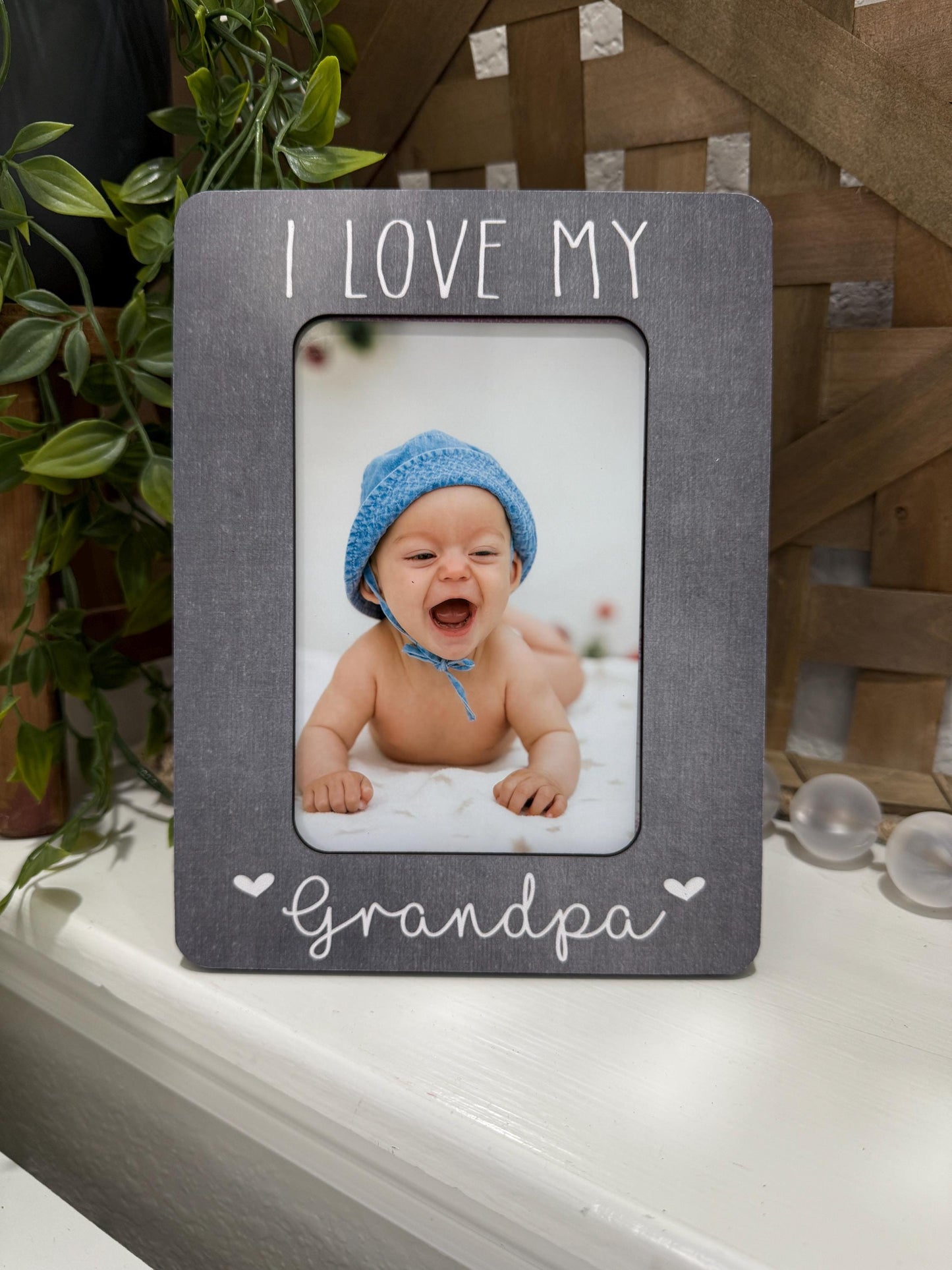 Personalized Grandpa Frame – I Love My Grandpa Gift, Custom Grandparent Keepsake, Birthday Gift for Grandpa, Grandpa’s Little Girl Frame