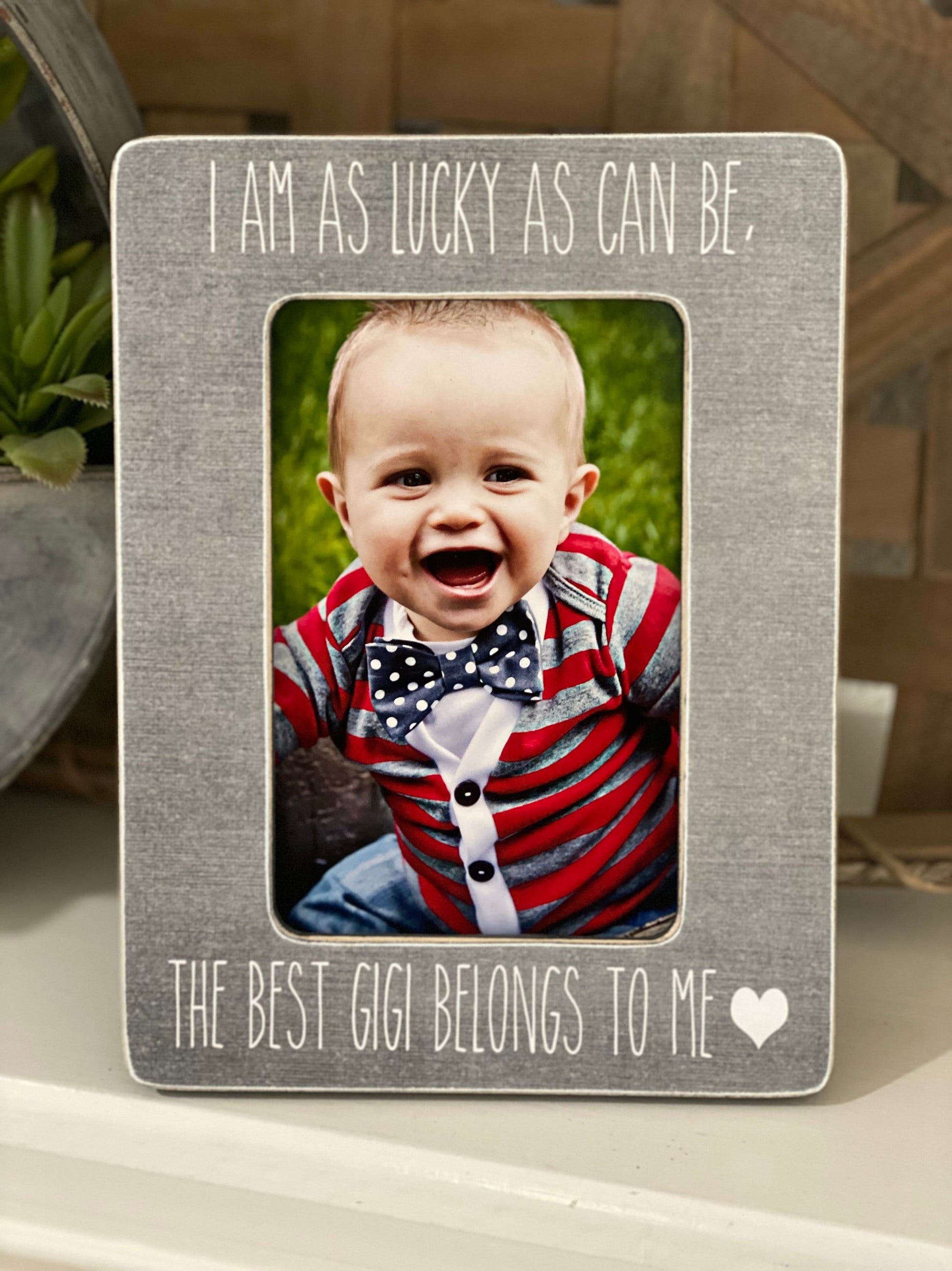 Best Gigi Gift – I’m As Lucky As Can Be Frame – Personalized 4x6 Gigi Picture Frame – Gift from Grandkids – Mother’s Day Gigi Keepsake
