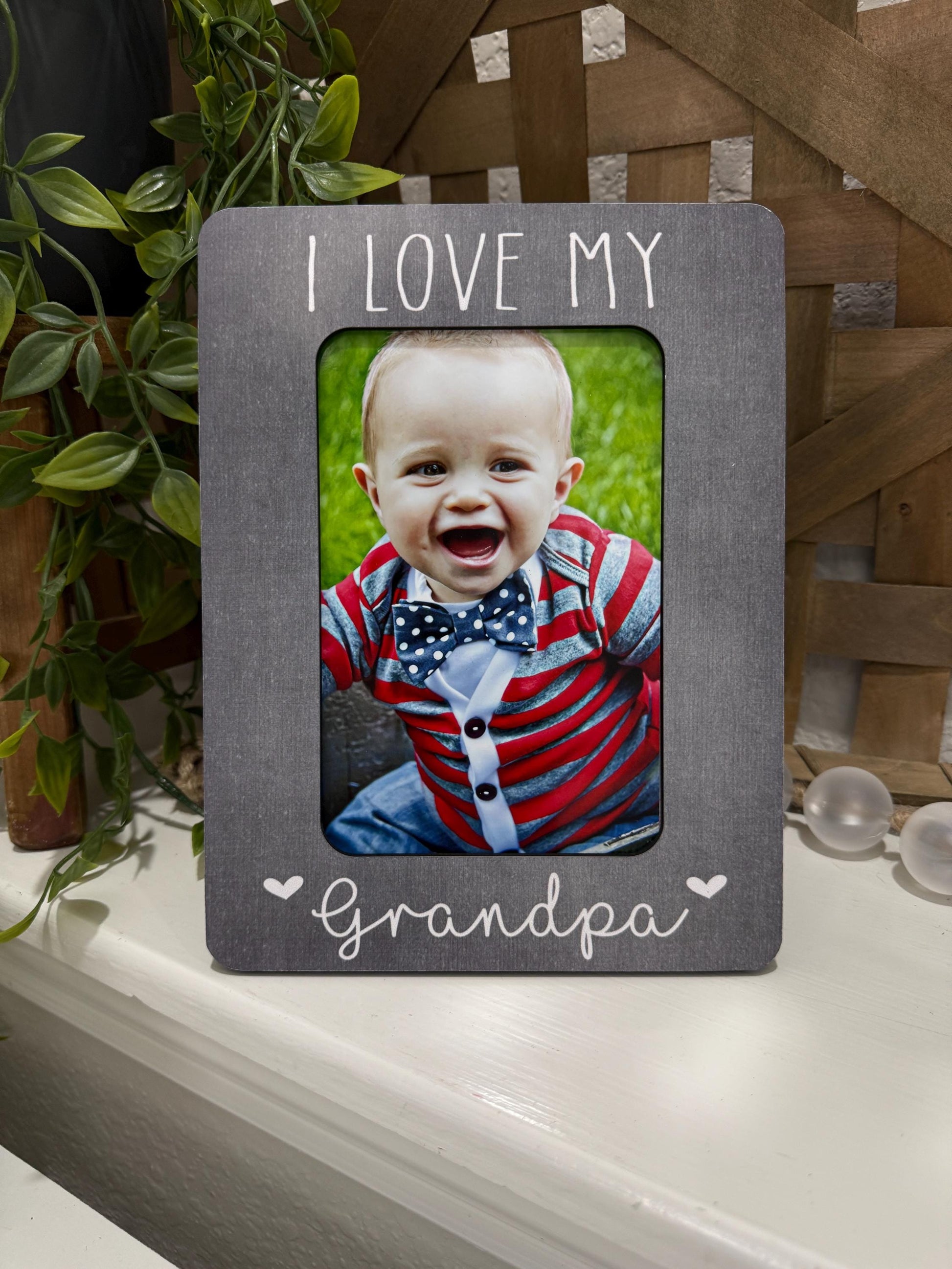 Personalized Grandpa Frame – I Love My Grandpa Gift, Custom Grandparent Keepsake, Birthday Gift for Grandpa, Grandpa’s Little Girl Frame