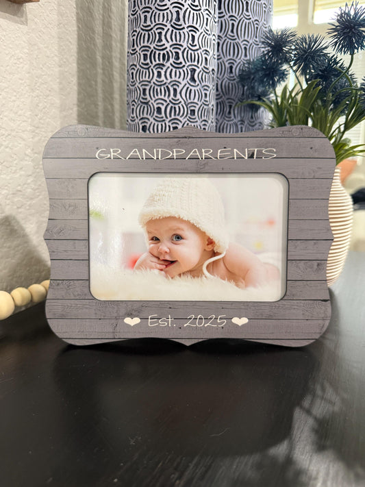 Grandparents EST. 2025 Frame – First-Time Grandparent Gift, Pregnancy Reveal, Baby Announcement, Custom Grandparent Keepsake